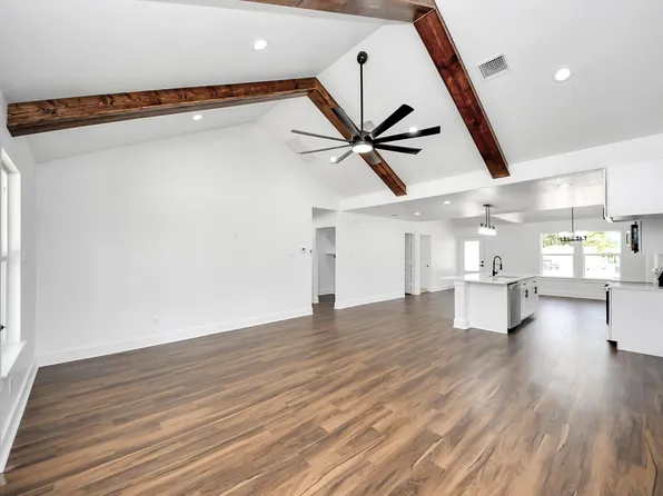 724 Road 3371a, Cleveland, TX 77327