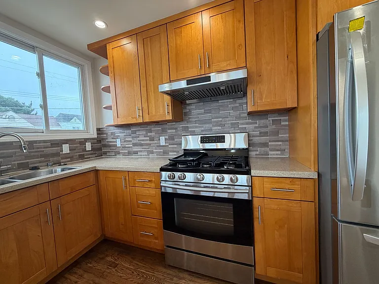 1603 Ortega St #1601 — Photo 6