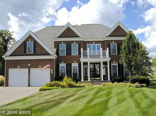 22 Hunting Ct, Edgewater, MD 21037