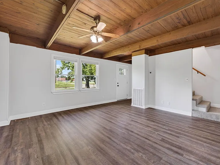 444 Appleton Dr — Photo 8
