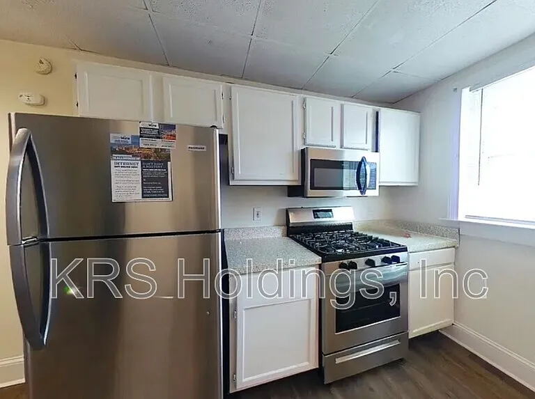 908 W Broad St — Photo 10