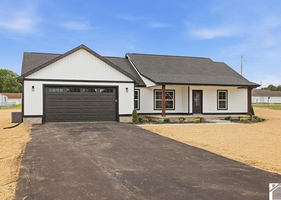 1st image of 389 Washington Dr