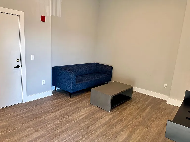 1310 N Broad St — Photo 6