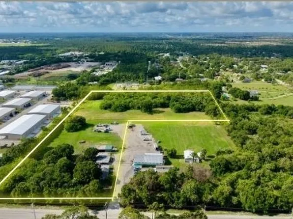 5435 45th St, Vero Beach, FL 32967