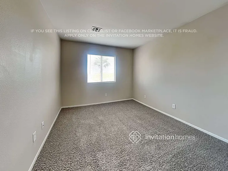 4798 Arial Ridge St — Photo 12