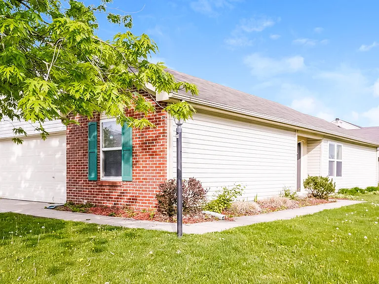 8544 Sweet Birch Dr — Photo 1