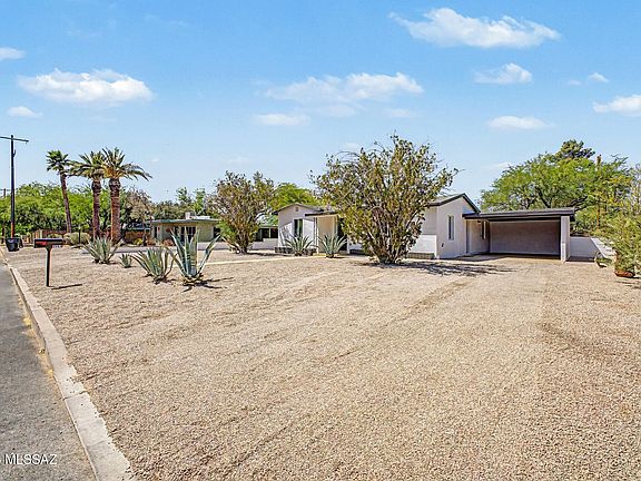 5th image of 2551 E Monte Vista Dr