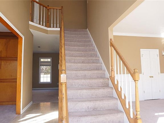 3rd image of 1025 Old Greystone Dr