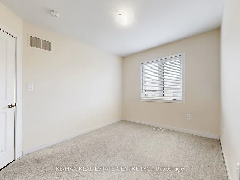 80 Scarletwood St — Photo 20