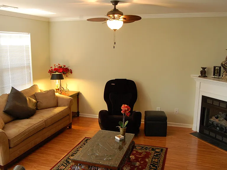 783 Rock Lake Gln — Photo 4