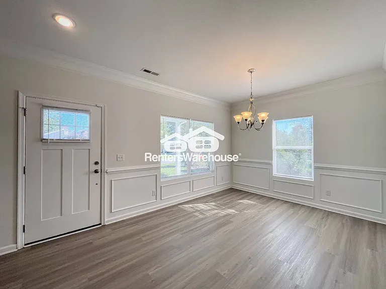 553 McFarland Rd — Photo 3