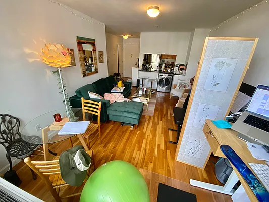 Rented by J PRESTON AND ASSOCIATES INC | media 11