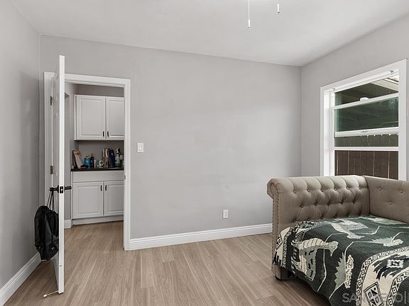 5th image of 4096 Gamma St