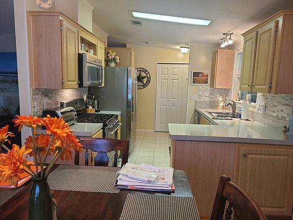 3rd image of 1806 Crane Point Dr