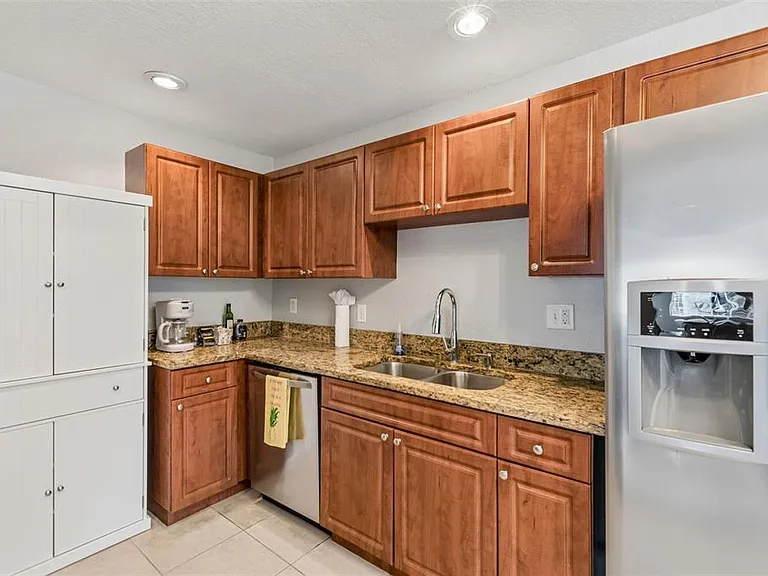 3901 N Ola Ave — Photo 15
