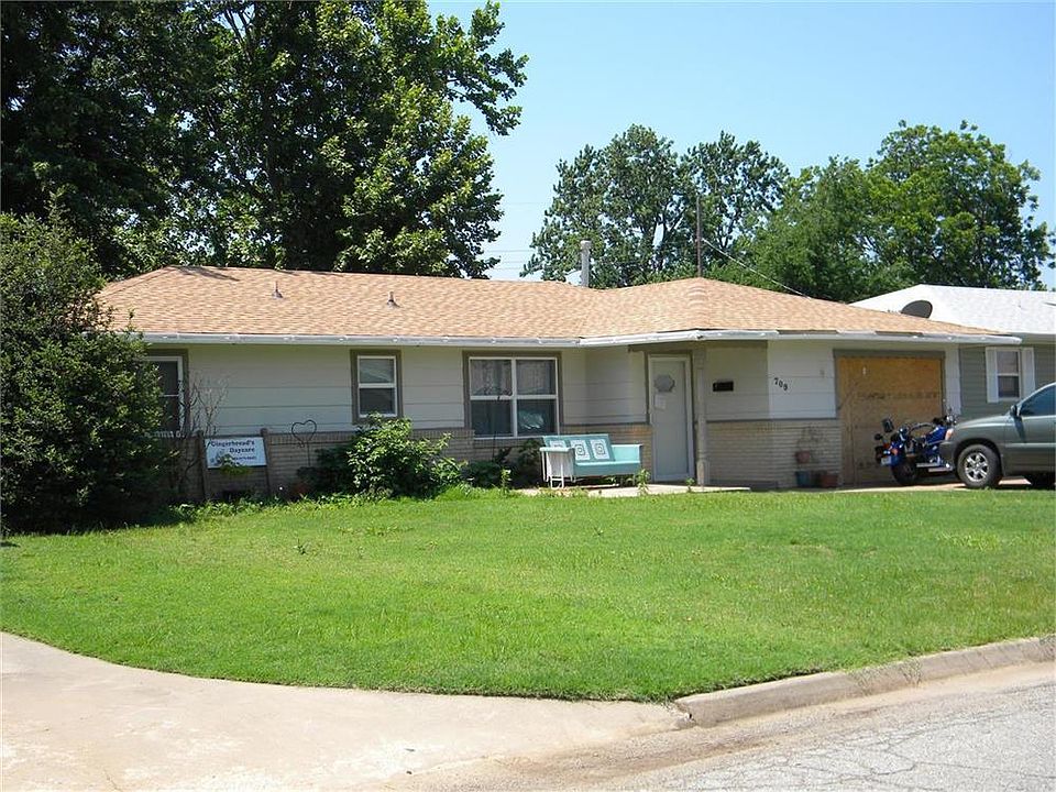 1st image of 709 Mesquite Dr