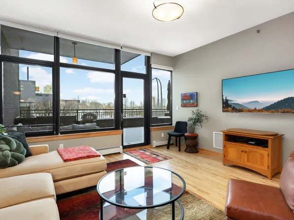 1120 S 2nd St APT 209, Minneapolis, MN 55415
