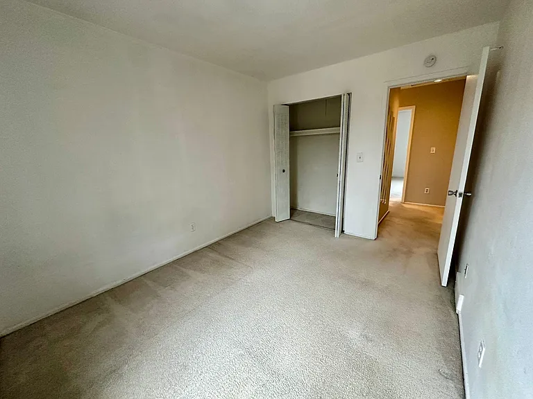 795 Watersedge Dr — Photo 10