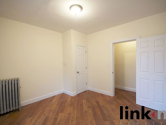 4th image of 500 W 123rd St APT 1