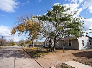 1736 E Davis Ave, Fort Worth, TX 76104