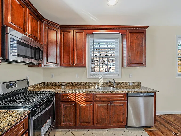 123 Clinton Ave #B — Photo 11