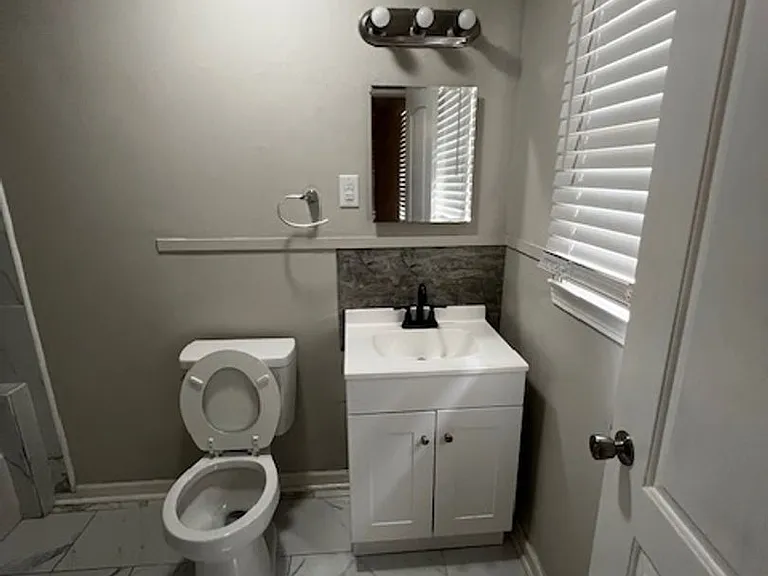 5323 Forest Park Dr — Photo 11