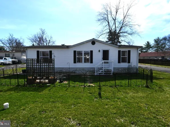 45 Maple Ct, Doylestown, PA 18901