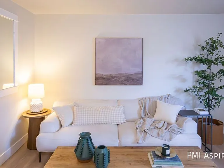 1335 N Gaylord St #103 — Photo 6