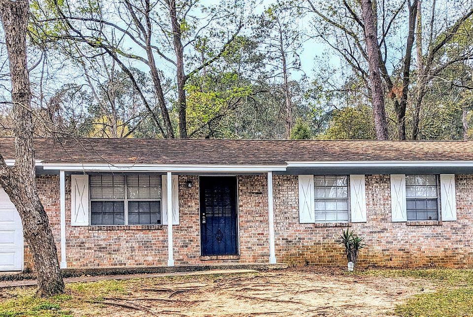 1st image of 911 Kendall Dr #4