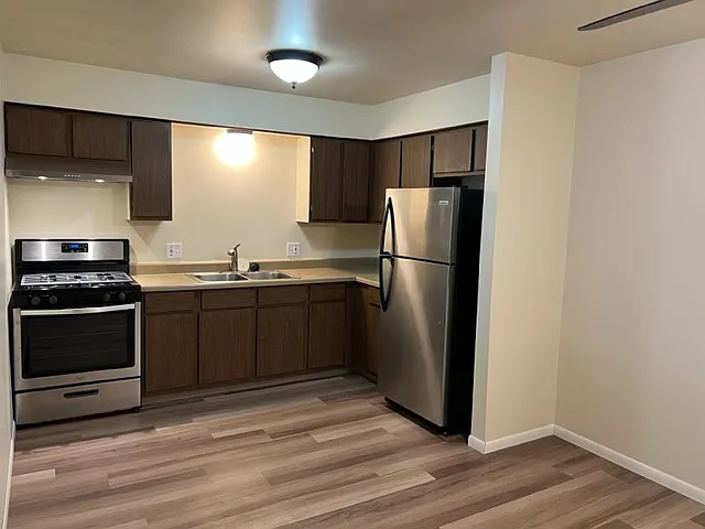 Southview Terrace — Photo 2