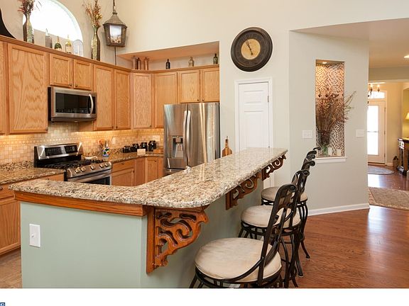 4th image of 446 Glenturret Way