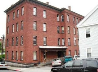 63 Austin St APT 2, Worcester, MA 01609