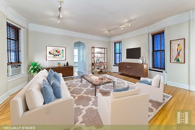 1st image of 250 W 22nd St APT 4C
