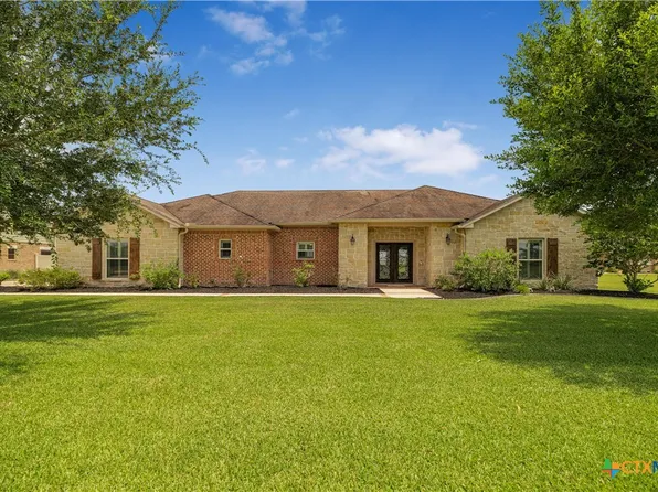 135 Wellspring Blvd, Victoria, TX 77904