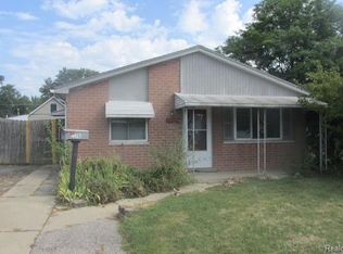 22705 Laukel St, Saint Clair Shores, MI 48080
