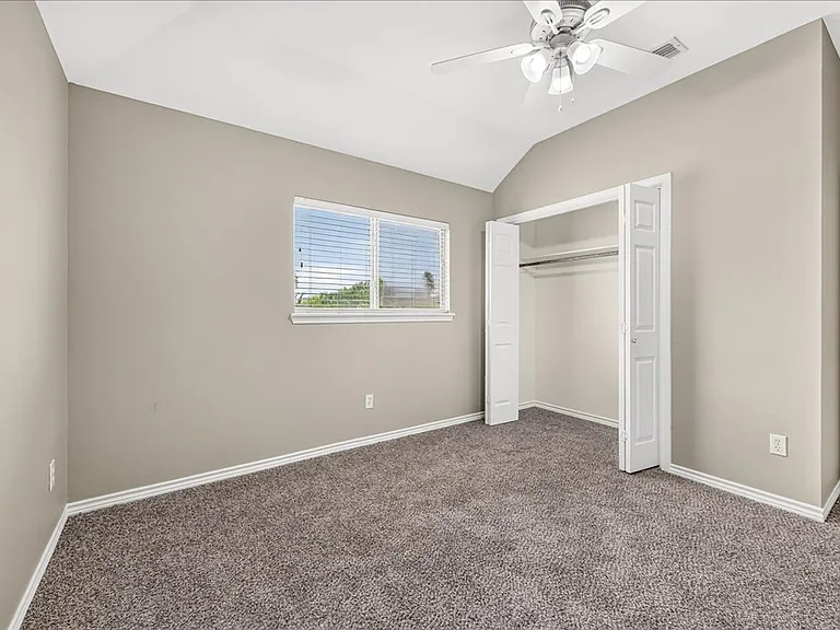 7414 Lake Micala Dr — Photo 46