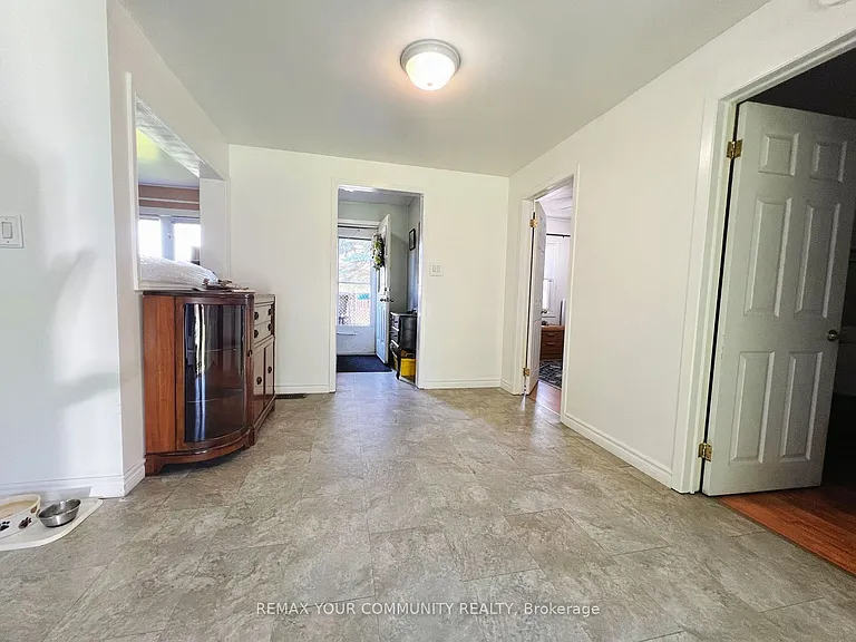 82 Patterson Rd — Photo 4