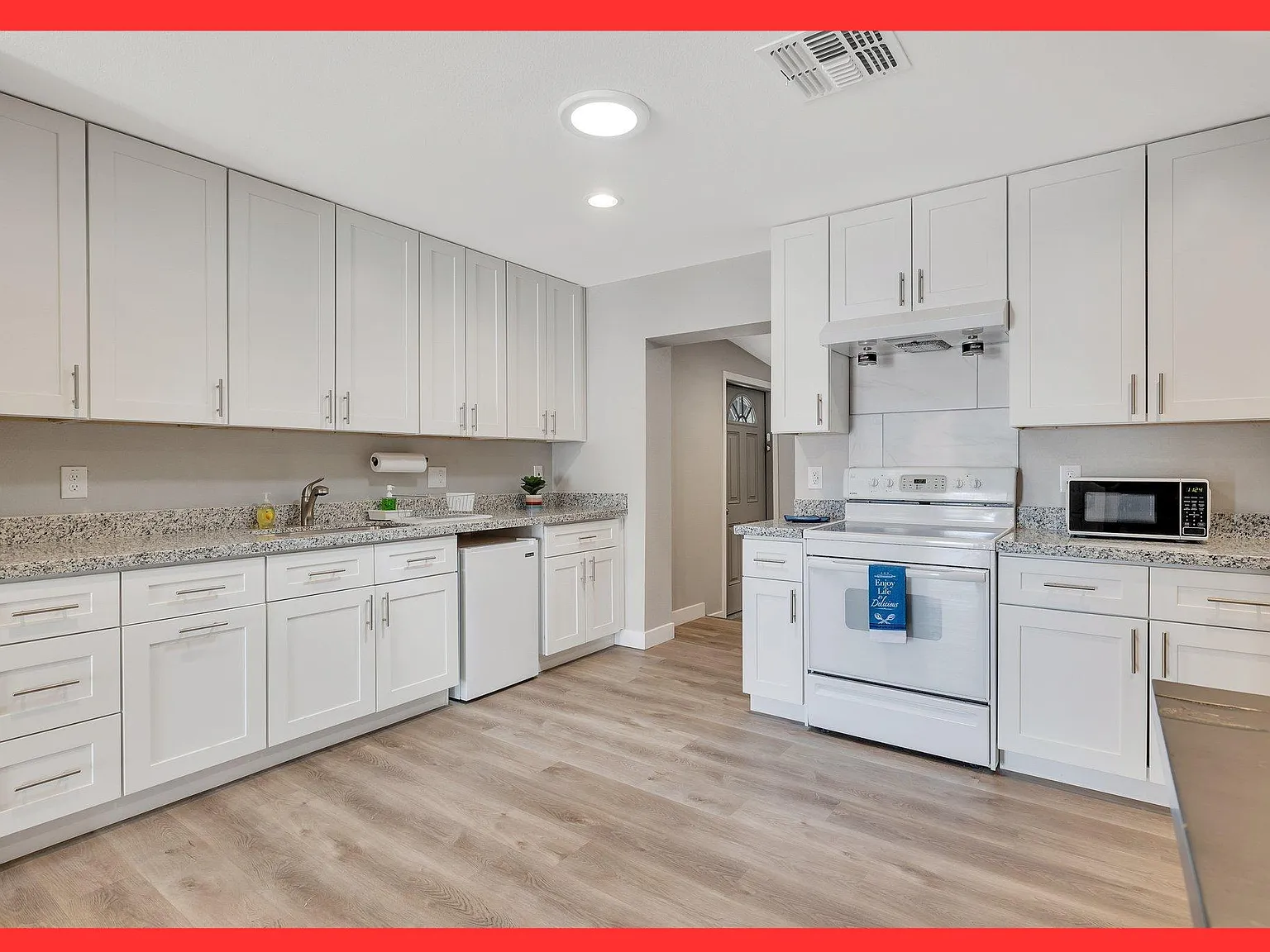 4 bed, 2.0 bath, 1811 sqft, $763 — Photo 4