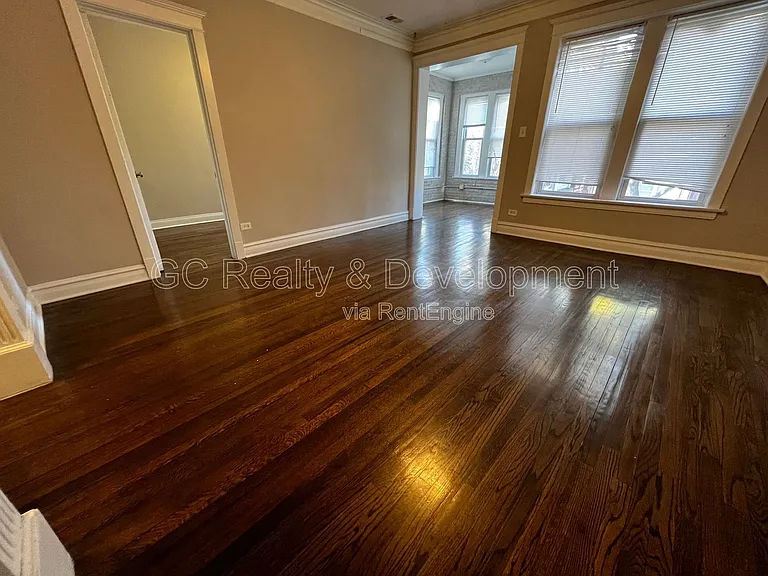 6031 S Eberhart Ave #2 — Photo 5
