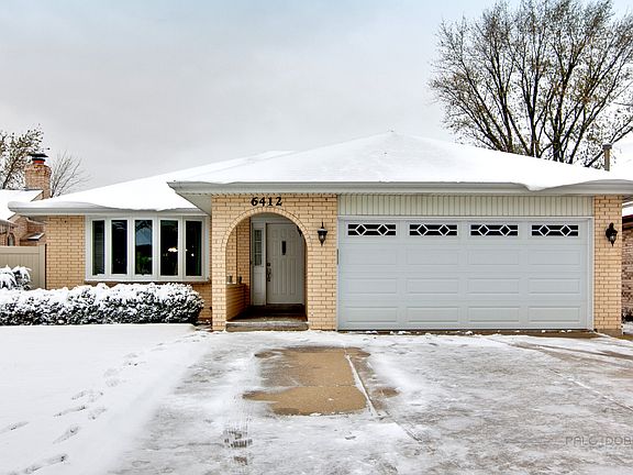 2nd image of 6412 W 89th Pl