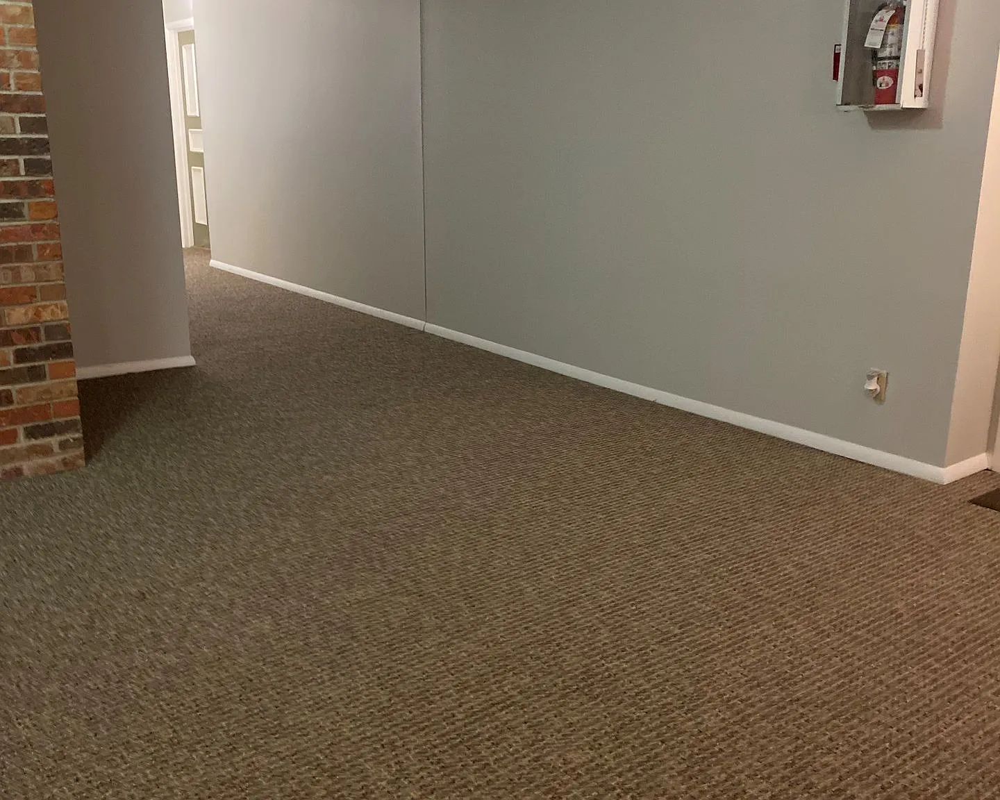 West Lake Cove Apartments — Photo 4