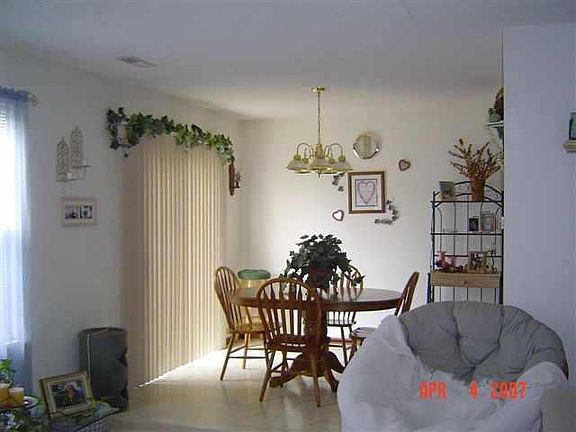 4th image of 7127 Sun Ct