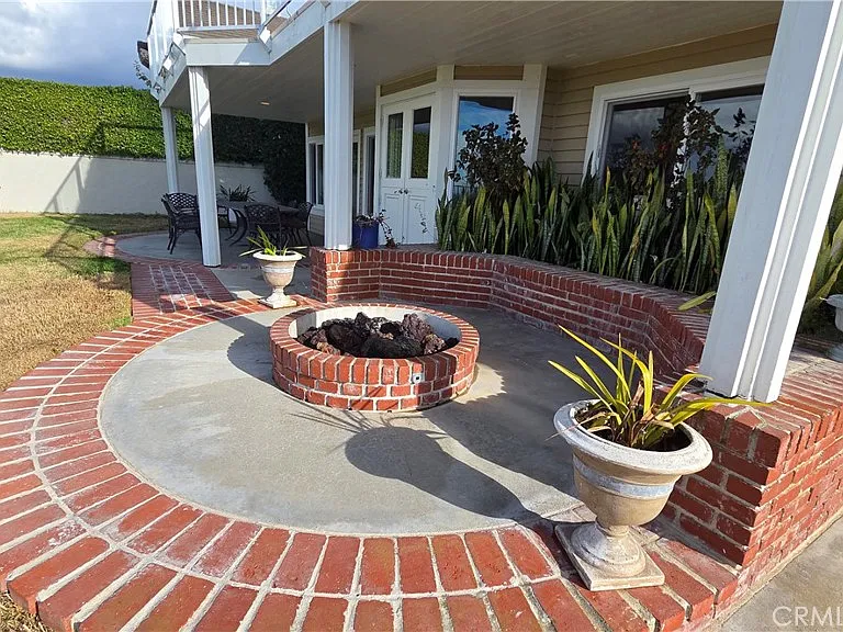 8 Miranda — Photo 16