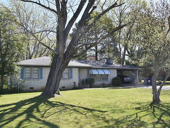 2nd image of 621 Crittenden Dr