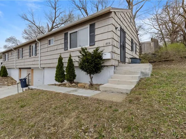 1801 E 48th St, Kansas City, MO 64130