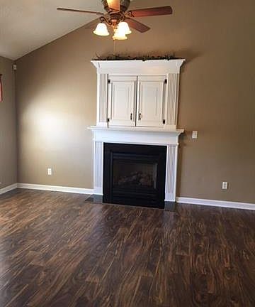 2nd image of 8105 Castlemaine Dr