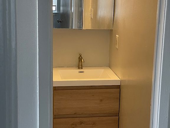 Unit Photo