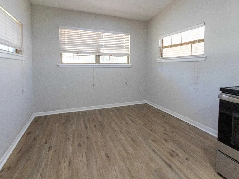 1608 Norman St — Photo 12