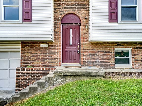 4th image of 820 Dover Ave