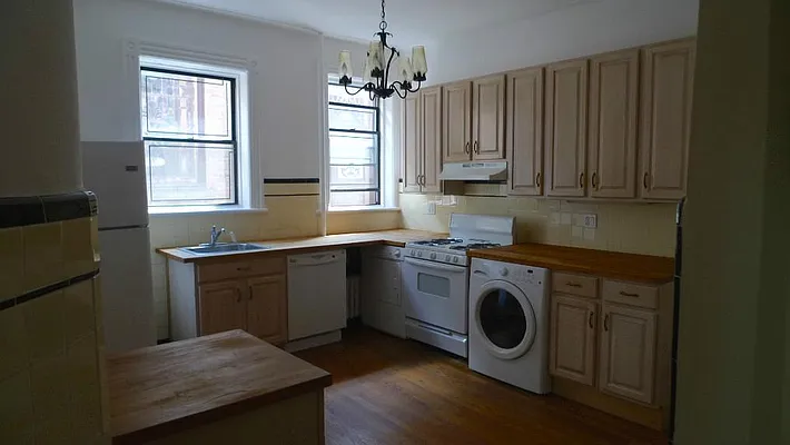 Rented by Level Group | media 86